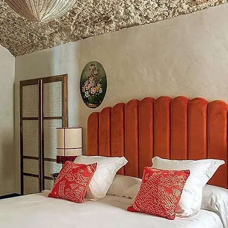 La Bionda - Adults Only 4*