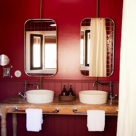 La Bionda - Adults Only 4*